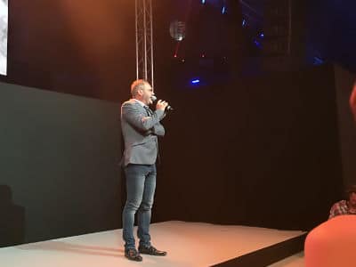 Sébastien Galaup-monsieur loyal-scène-planches-poursuite-l'Olympia