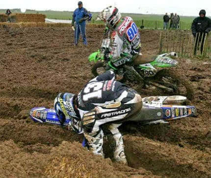 speaker moto-chute-pilotes-bosses-moto cross